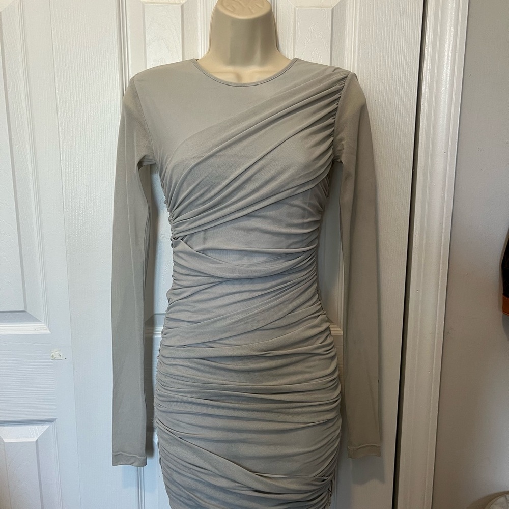 Camilla & Marc Gray Long Sleeve Crew Neck Bodycon Dress